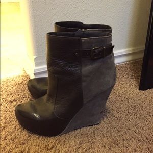Jessica Simpson wedges