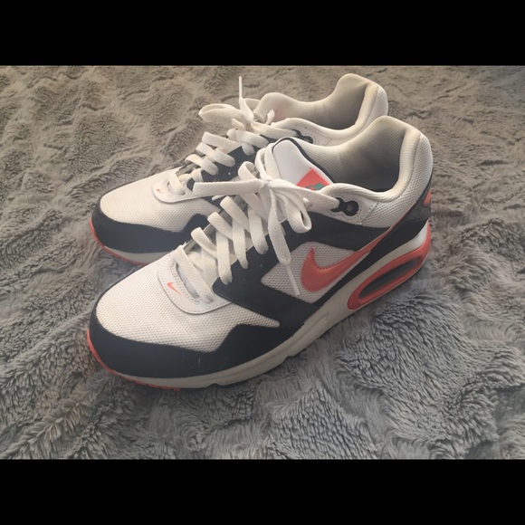 Nike gym shoes