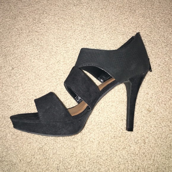 Black 4 inch heels