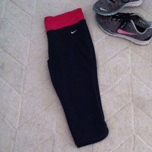 Nike Dri-Fit cropped leggings