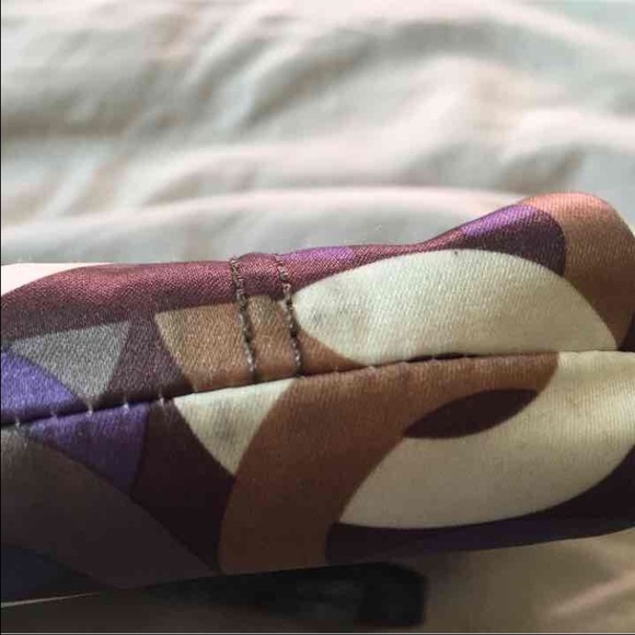 Coach Madison Large Signature Wristlet - Picture 4 of 4