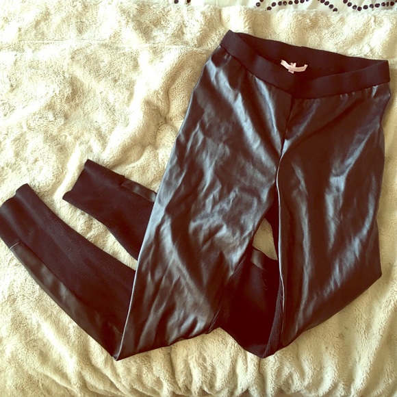 Leather leggings