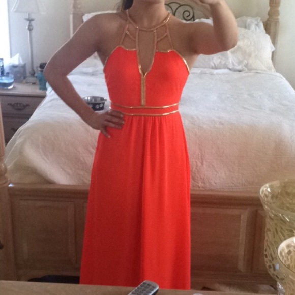 Beautiful Orange Gown!
