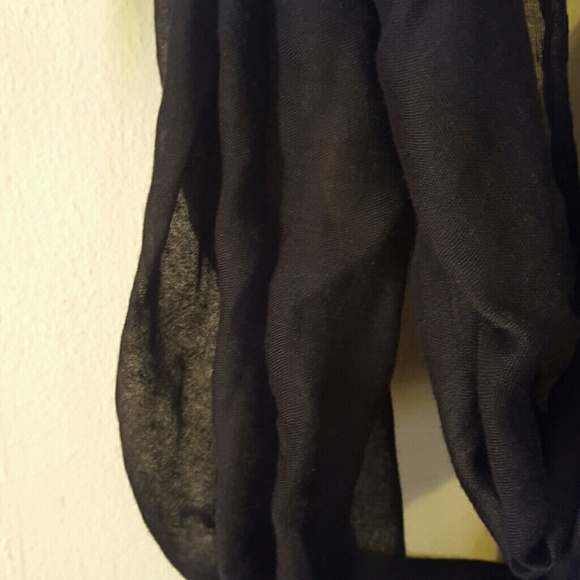 🚫SOLD Infinity scarf - Picture 4 of 4