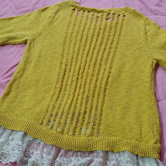 Yellow hi-low lace sweater - Picture 4 of 4