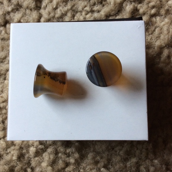 MOVING SALE 00 semi precious stone plugs gauges