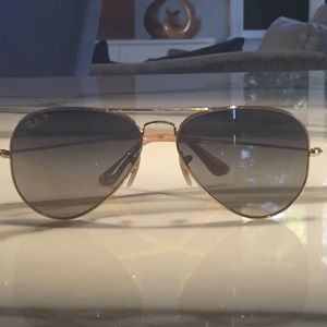 POLARIZED-BRAND NEW Ray Ban gradient lens aviators