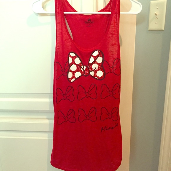 Minnie Mouse bow tank