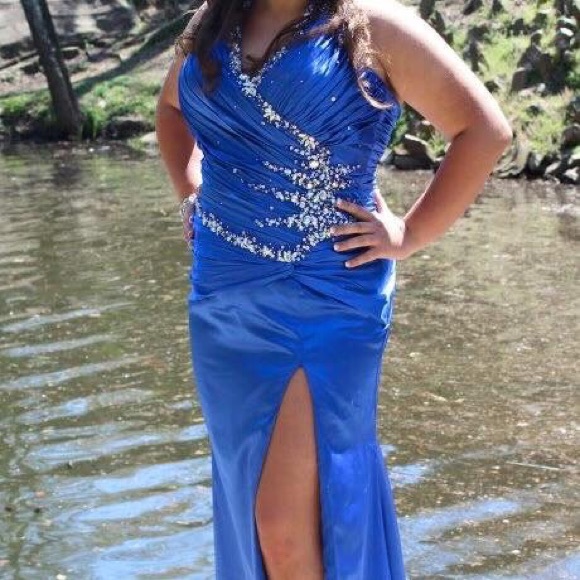 Prom / Homecoming Dress - Picture 2 of 7