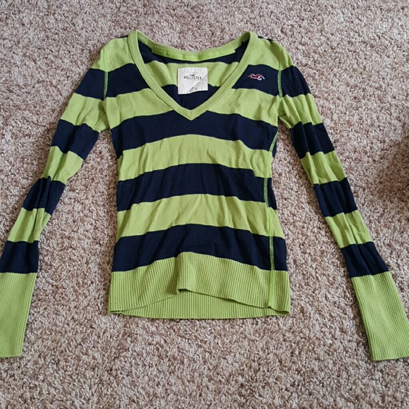 Hollister sweater