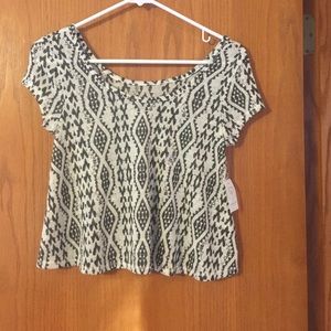 Black and white printed crop top
