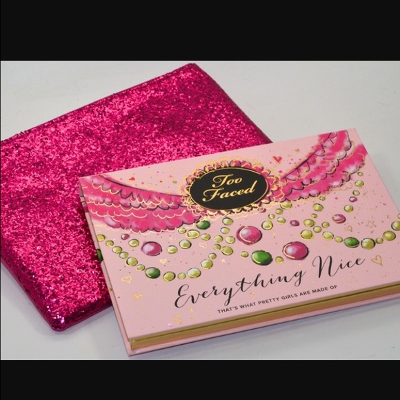 Too faced pallette