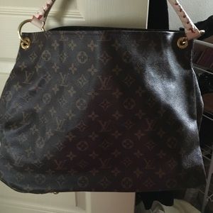 Brown bag with design