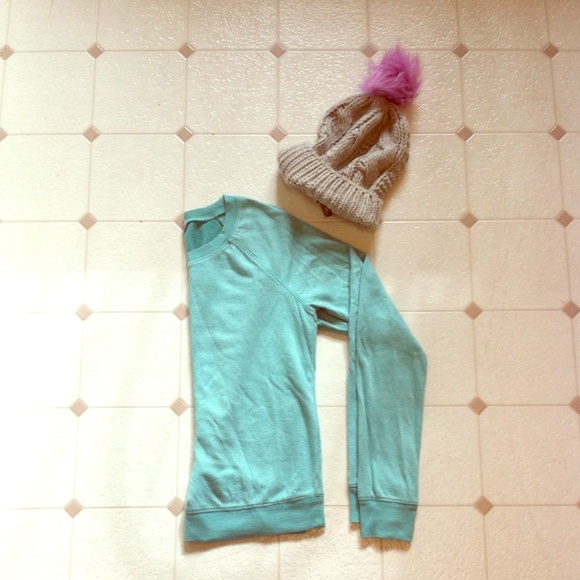 SOLD! 🌿BP Mint sweater🌿 - Picture 1 of 4