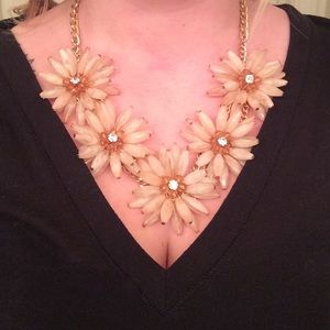 Short necklace