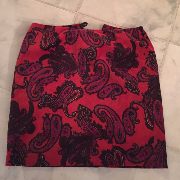 Talbots woman red/black velvet miniskirt