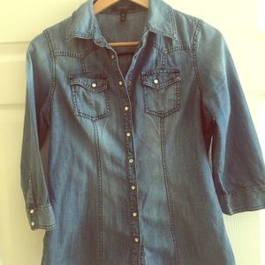 Jessica Simpson denim button up top!