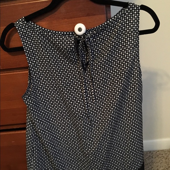 Blue patterned top - Picture 2 of 3