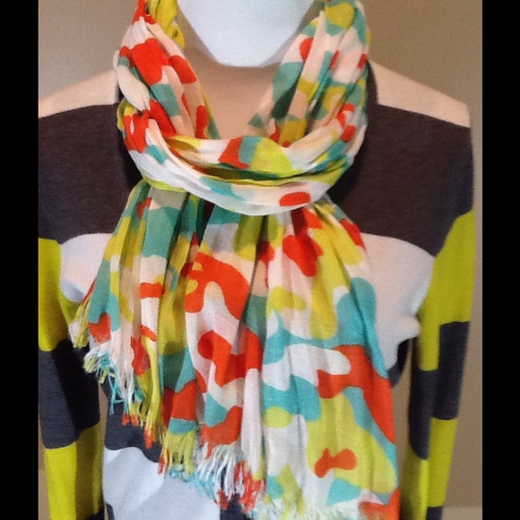 Long scarf