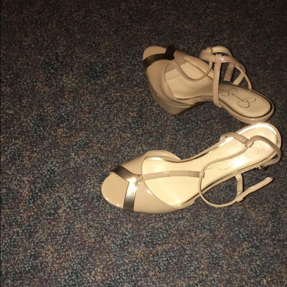 Sold - Picture 3 of 3