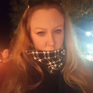 Meet your Posher, Becka