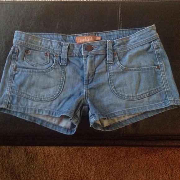 Sold - Picture 3 of 3