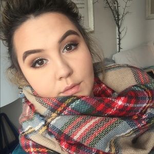 Meet your Posher, Erin