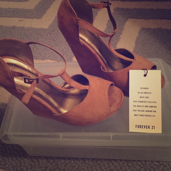 Forever 21 suede wedge sandals