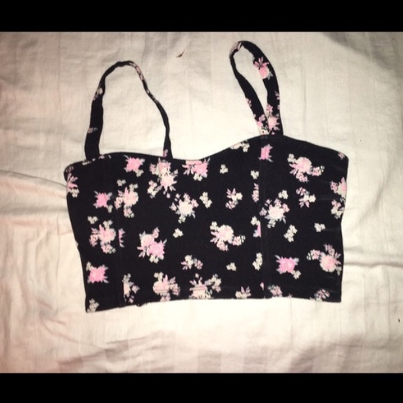 Crop top !! - Picture 1 of 2