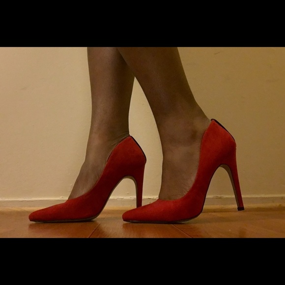 MIA red suede pump with black leather