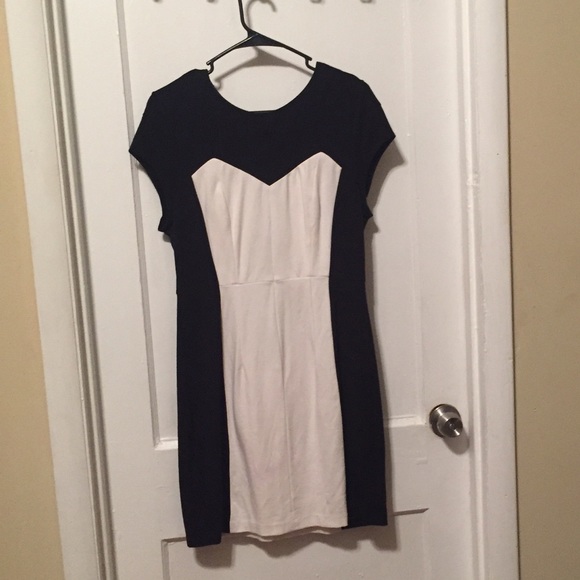 XL black and white dress - Picture 2 of 2