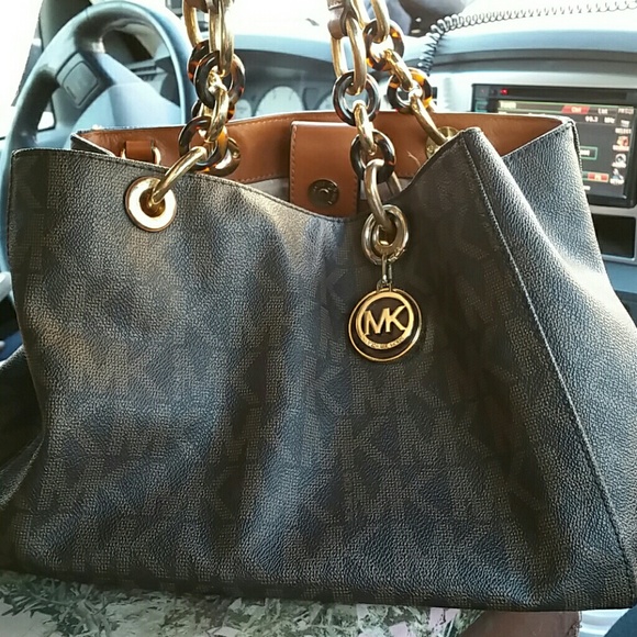 Michael Kors Handbags - MICHAEL KORS CYNTHIA SIGNATURE PVC MEDIUM SATCHEL