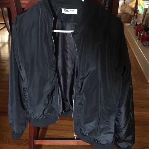 ZEAGOO BLACK BOMBER JACKET