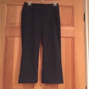 Express, Black with Pinstripe Capri Pants, size 0