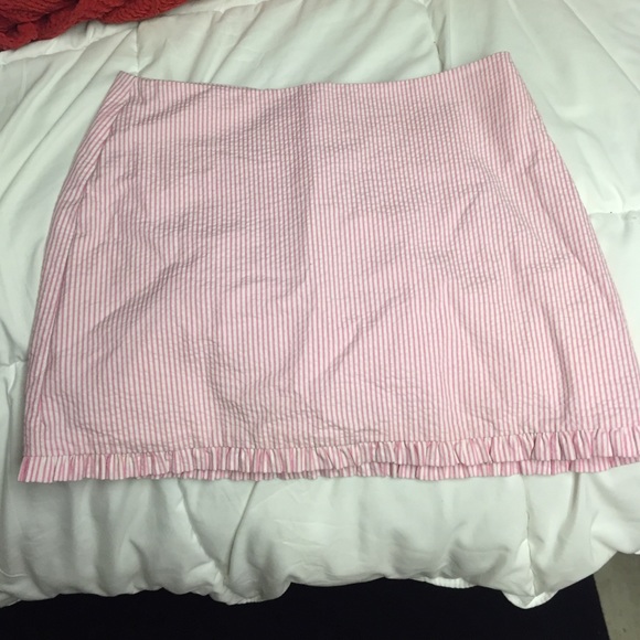 Size 0 Lilly Pulitzer pink seersucker skirt