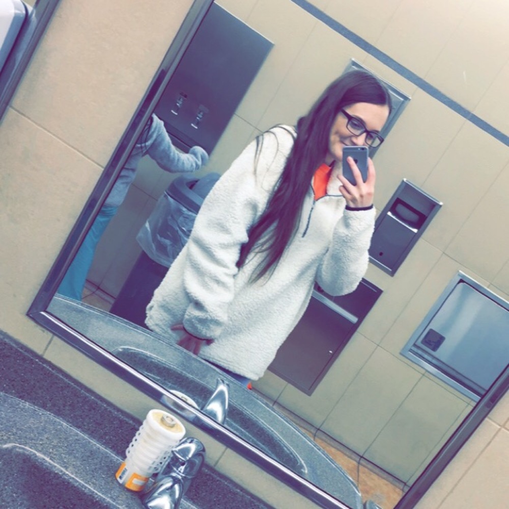 Meet your Posher, Shelby