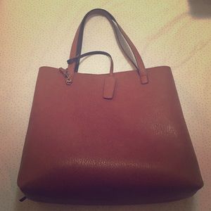 AE reversible leather tote!