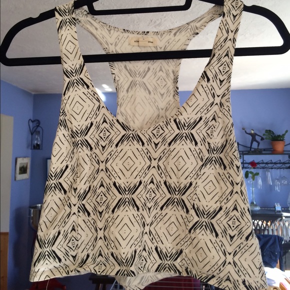 Urban Outfitters Crop Top - Picture 1 of 1