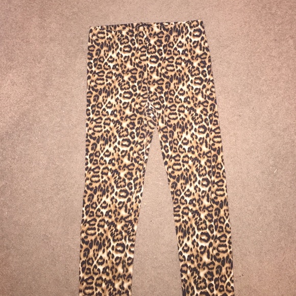 HOT HIGH WAISTED LEOPARD LEGGINGS FOREVER 21🙌🏼🔥
