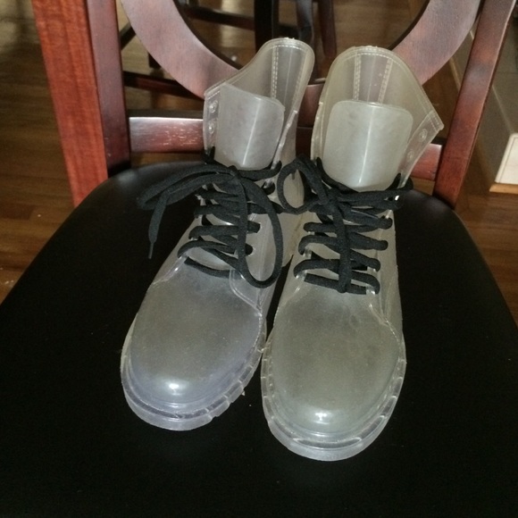 CLEAR KNOCKOFF DOC MARTENS