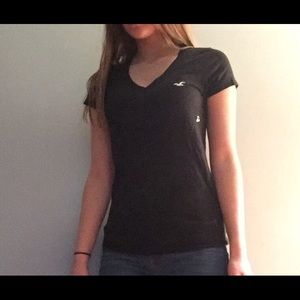 Shirt with hollister logo