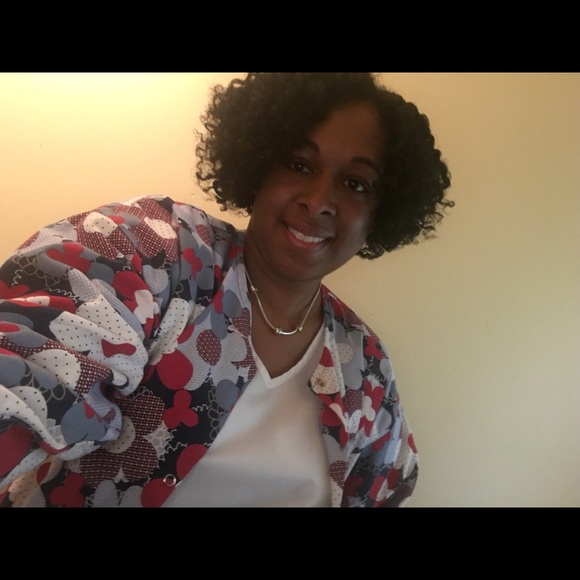 Posh Ambassador/Mentor 💋💪🏾🎊Top 10% Seller - Picture 3 of 4