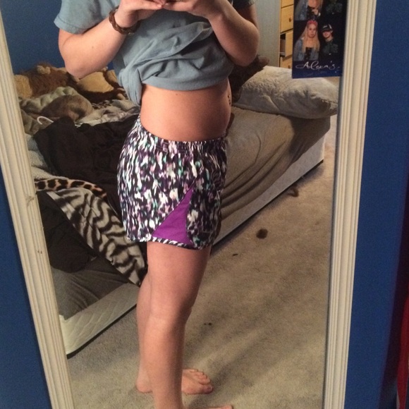 🚫SOLD🚫 Nike Running Shorts - Picture 3 of 3