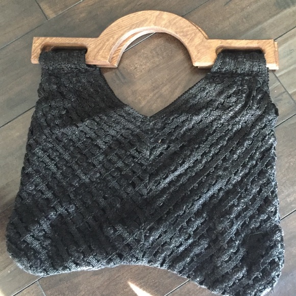 Boho knit bag with wooden handles