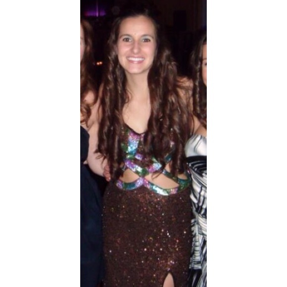 Prom dress - Picture 2 of 3