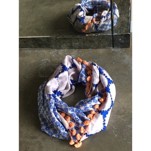 Diane Von Furstenburg Infinity Scarf