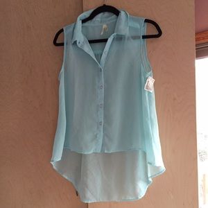 NWT high low Turquoise Blouse Bottondown