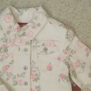✨NWT Girls 6/6X Floral Jean Jacket✨