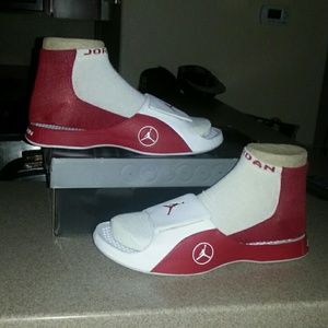 NEW MICHAEL JORDAN ALPHA FLOAT FLIP FLOPS 13