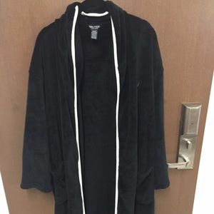Nautica Robe missing tie